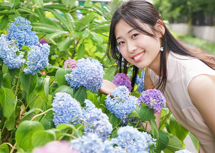 紫陽花ネイルで“雨の日も楽しみなサロン時間”に