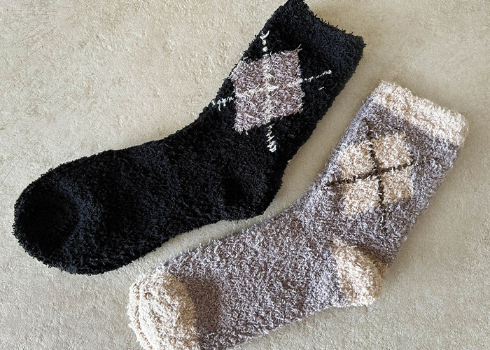 上品さと温もりを両立できるネイルアート