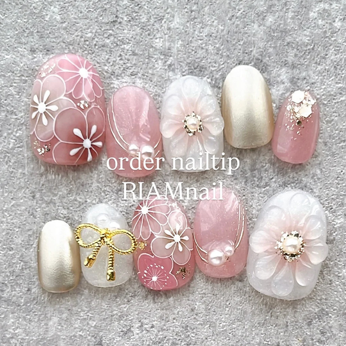 ⑤王道のグリッター入りピンク♡ぷっくりお花×和柄ネイル