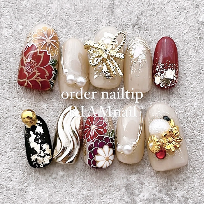 ⑥お祝いの日に♪ヌーディーカラー×華やか和柄ネイル