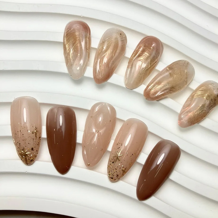 ①ベージュでシンプルに☆ニュアンス×成人式ネイル