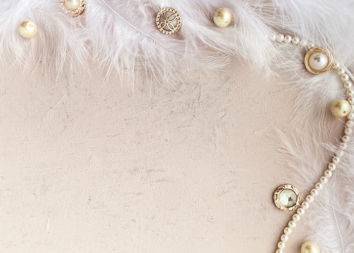 大人女性に好まれる◎ビジューネイルおすすめデザイン7選