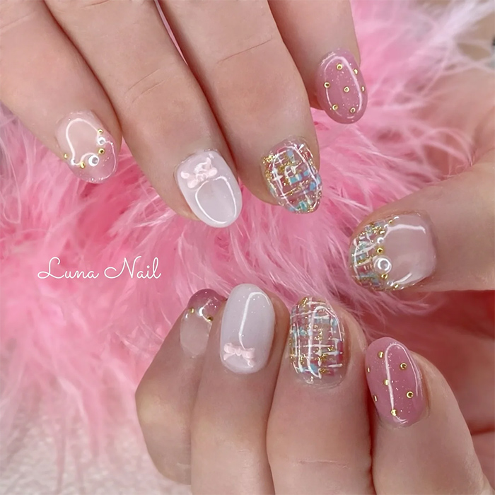 ③上品で可愛らしい♡ツイード×フレンチネイル