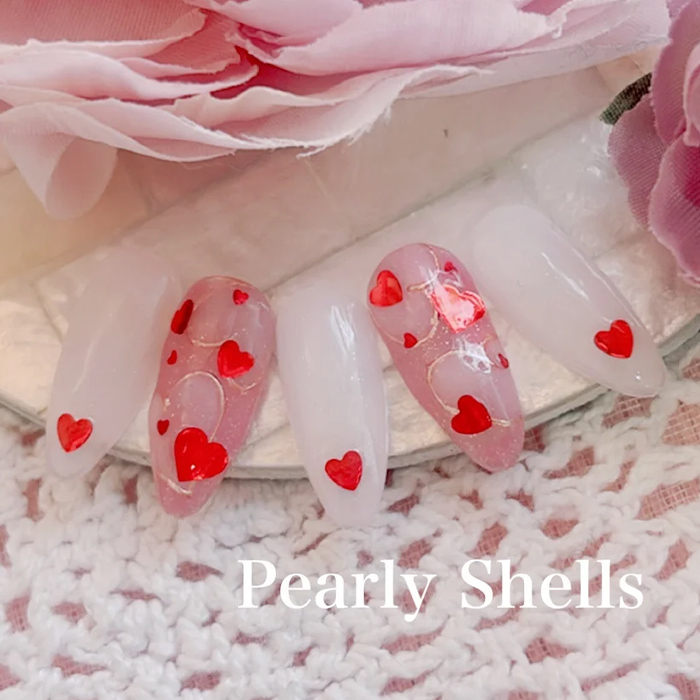 ⑩愛らしさ全開◎ミラーハート&ハートホロのバレンタインネイル