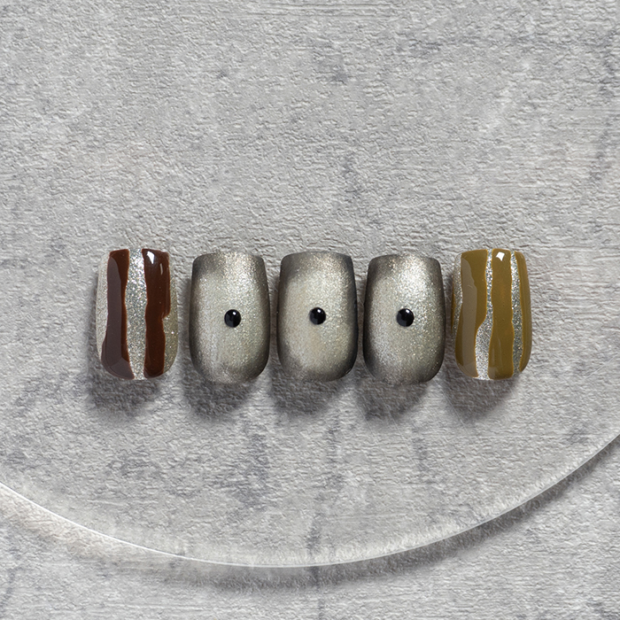 ネイリスト：Asato