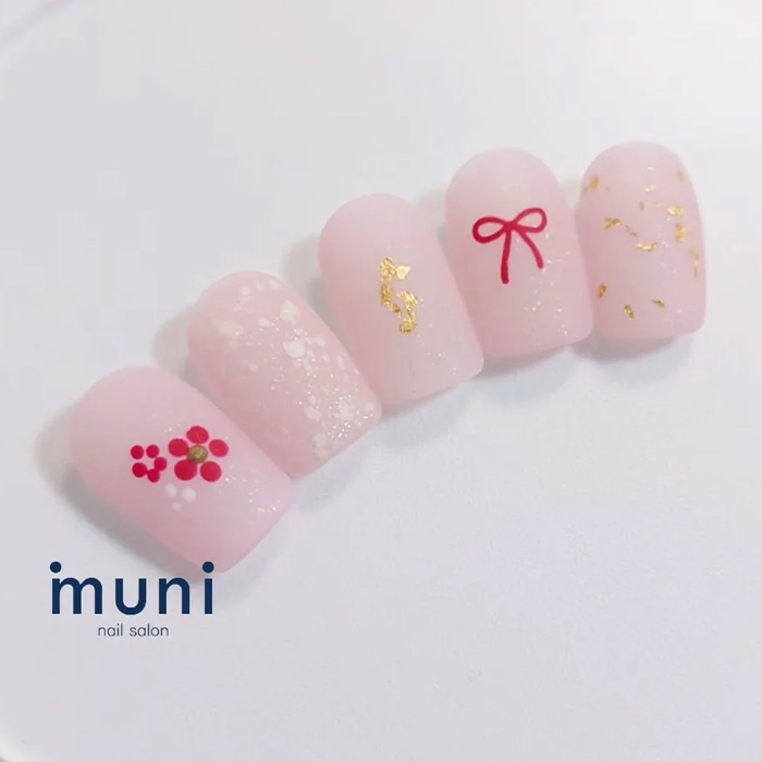 ⑦ほんのりチークのように色づく♡血色ピンク×和風ネイル