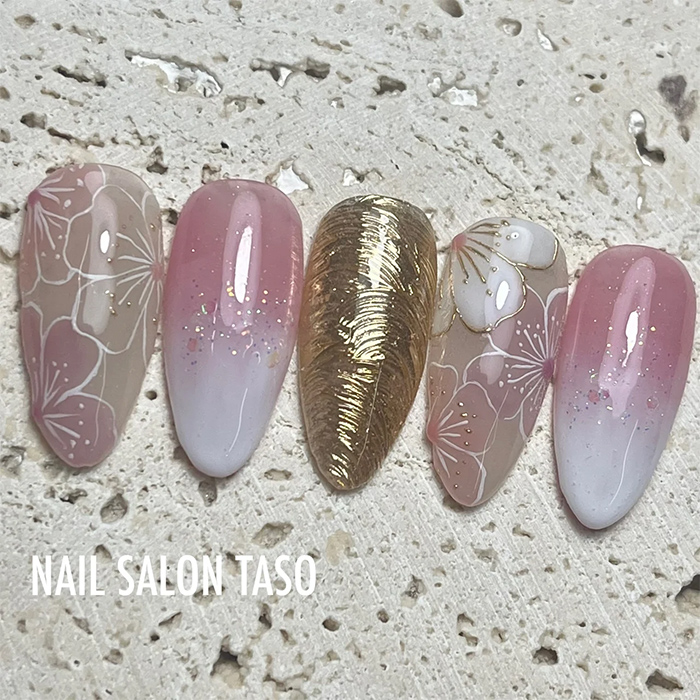 ⑩ニュアンスカラーで決める☆フラワー×グラデーションネイル