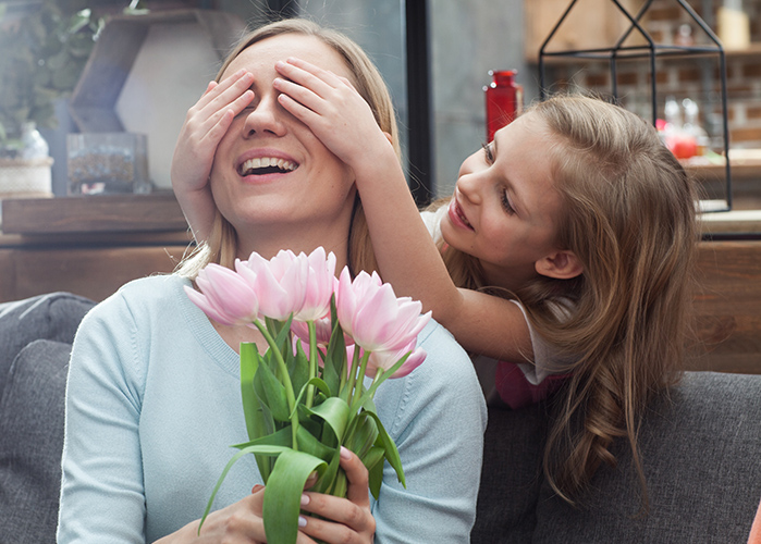 チューリップネイルが、春のサロンワークを明るく彩る