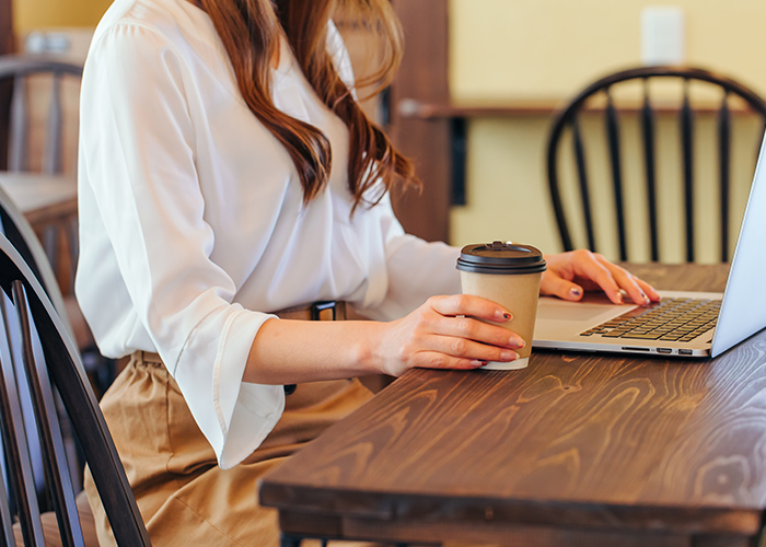 「今っぽくて素敵」と感じさせるネイルに共通する視点