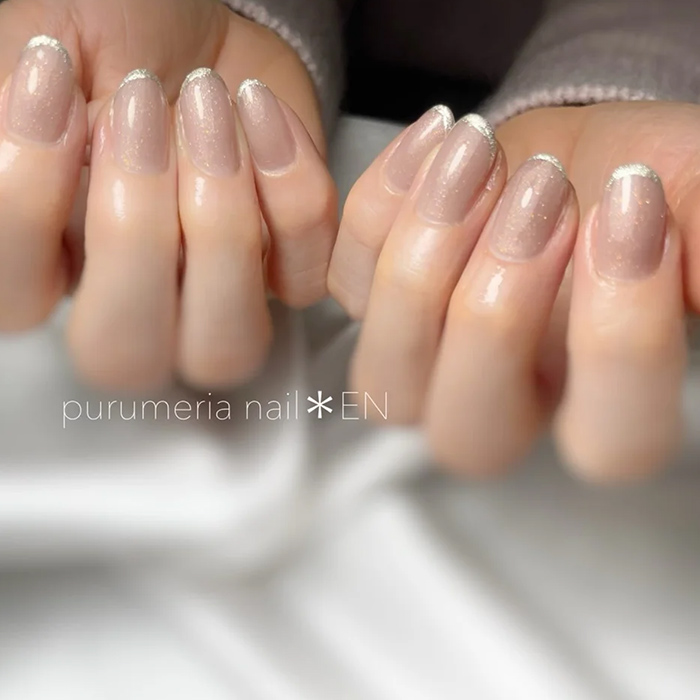 ⑤ナチュラルに輝く☆グリッターベージュ×スキニーフレンチ