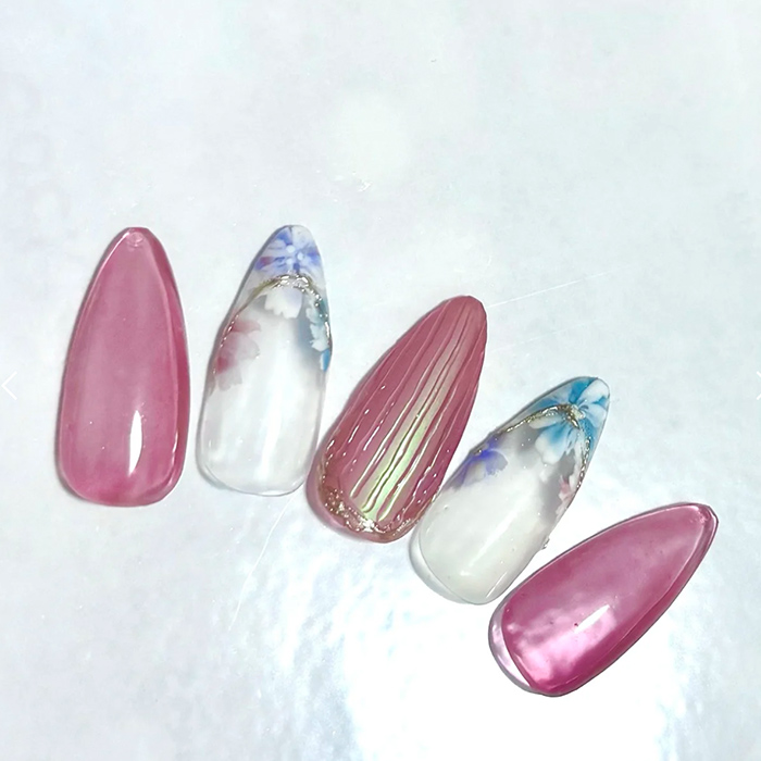 ⑭オーロラの輝きを忍ばせて☆フラワー×バカラネイル