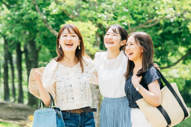 ゴールデンウィークネイルはどう見せる?連休らしさと大人っぽさのバランス♪