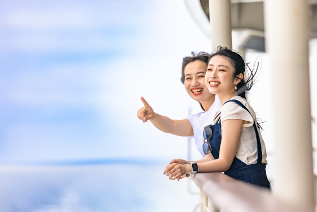 さりげなく楽しめる♡シンプルで取り入れやすいGWネイル7選♪