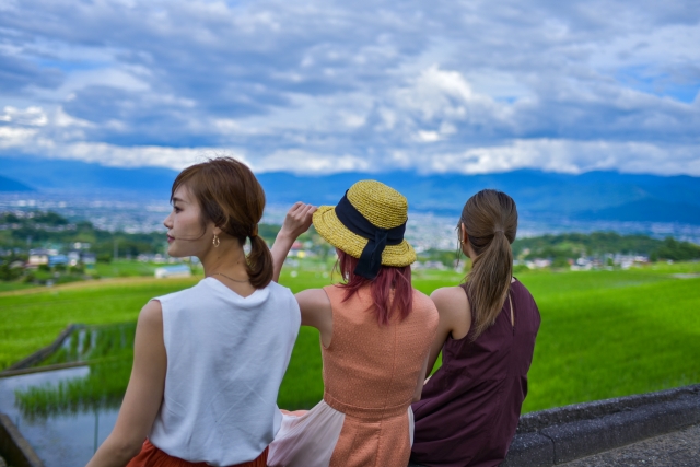 5月ネイルでお客様に合う初夏らしい手元を見つけよう♪