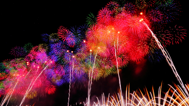 夏祭りの装いに映える☆花火ネイルデザイン15選
