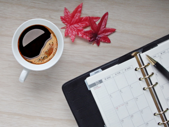 10月のネイルチェンジはいつ?付け替え時期に合わせてデザインを選ぶ